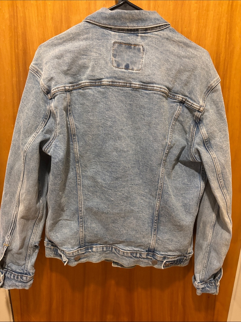 Levi's Light Blue Denim Trucker Jacket - Picture 8 of 11